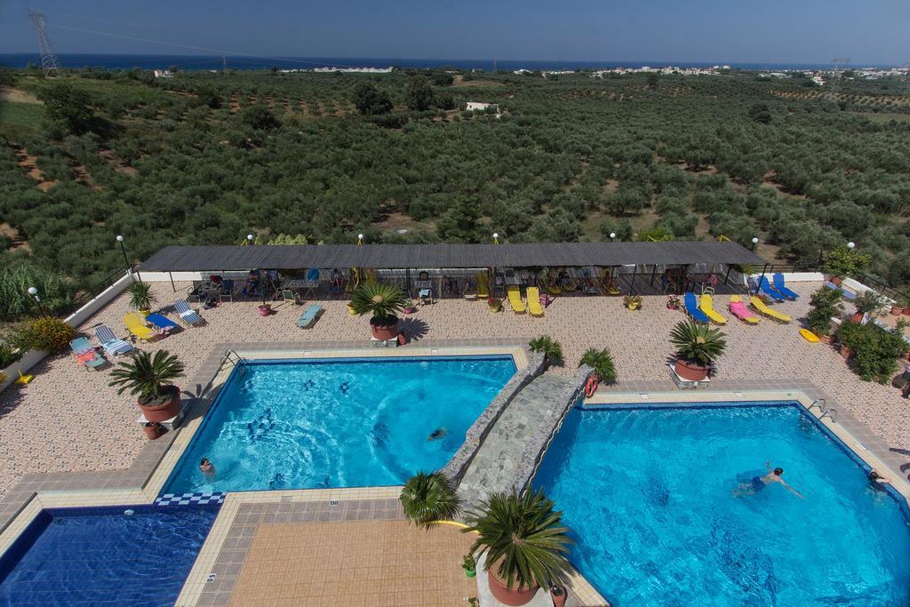 Pinelopi Aparthotel 3*